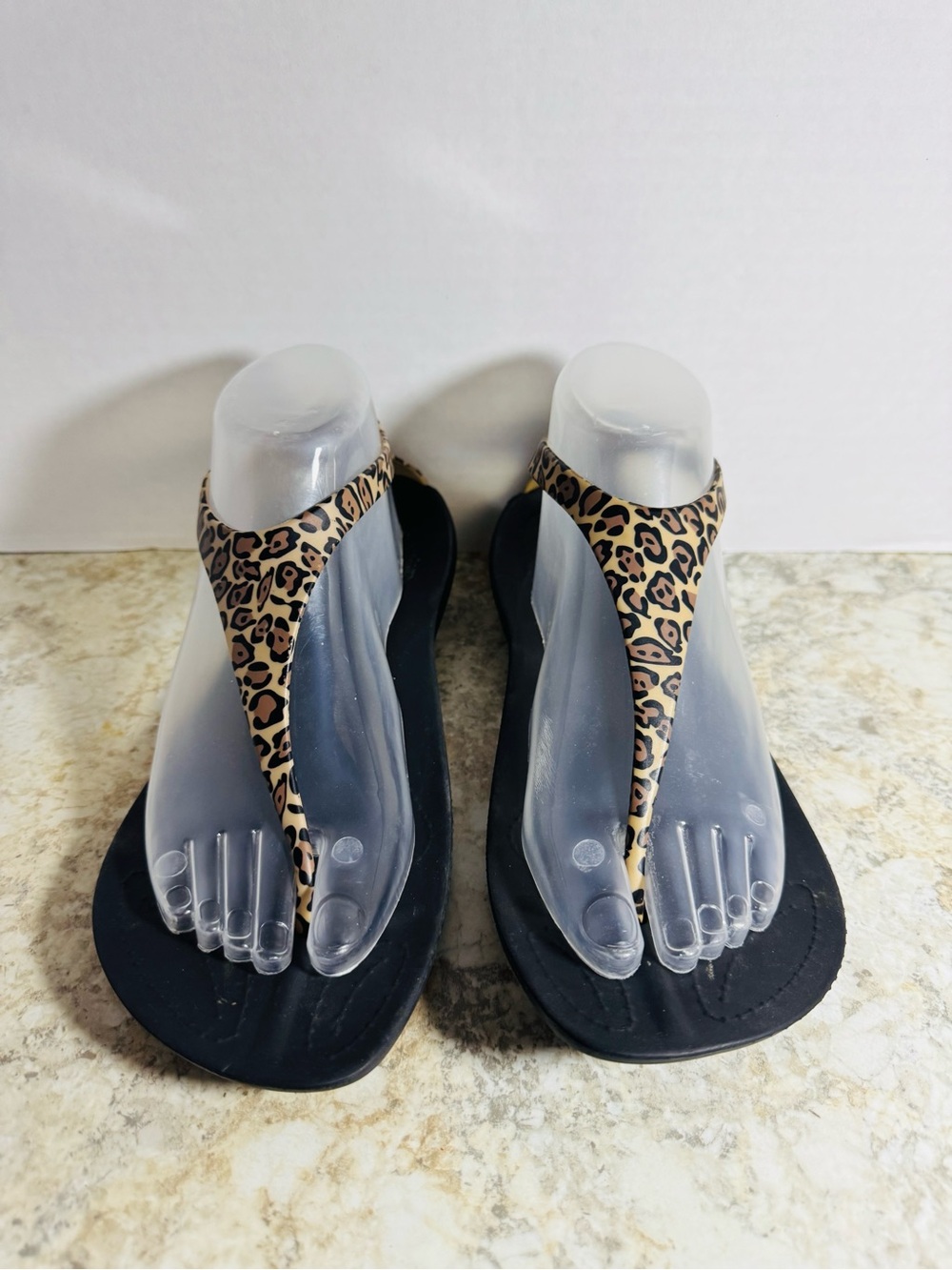Crocks Leopard Print Thong Sandals - Women's Black Sole Sz W 8
